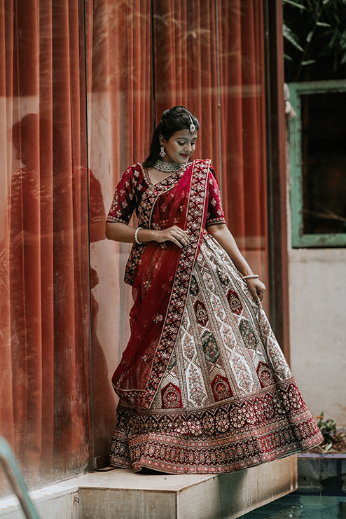 Briedal Premiam Lehengga Meroon And Whit