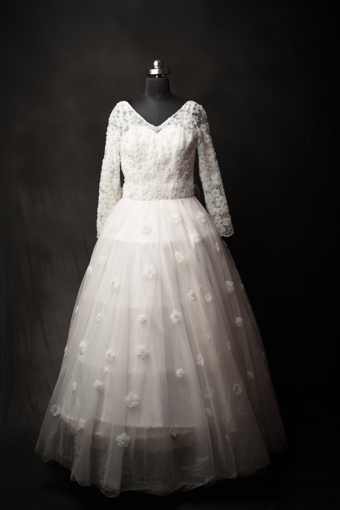 Ball Gown Preamim Withe Colour