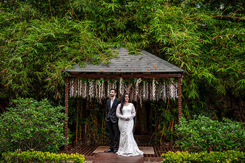 Pre Wedding And Maternity And Premiem White Tail Gown