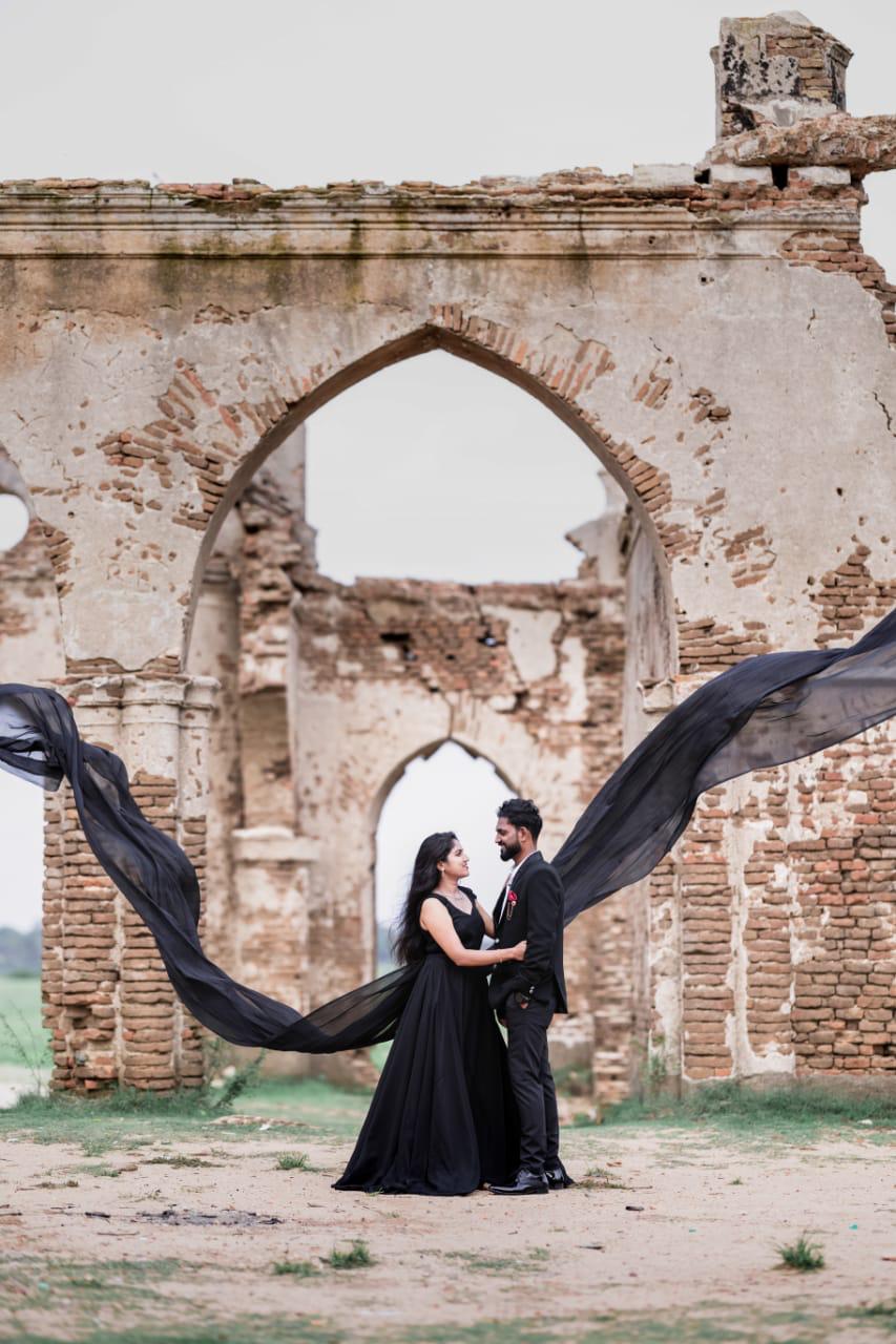 Pre Wedding Long Tail Gown Black Colour