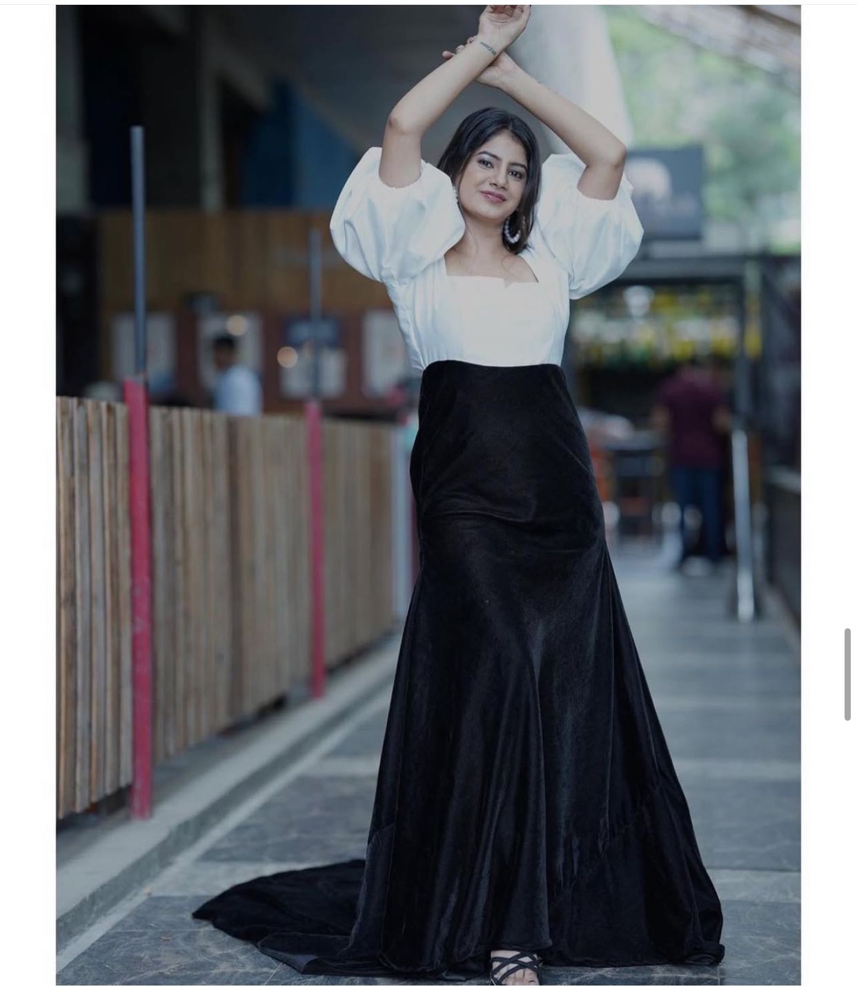 Pre Wedding Long Tail Gown Black And White Colour